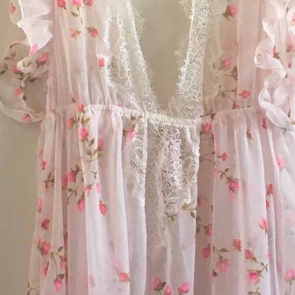 RARE Victoria’s Secret Chiffon Rose Robe - Picture 9 of 10